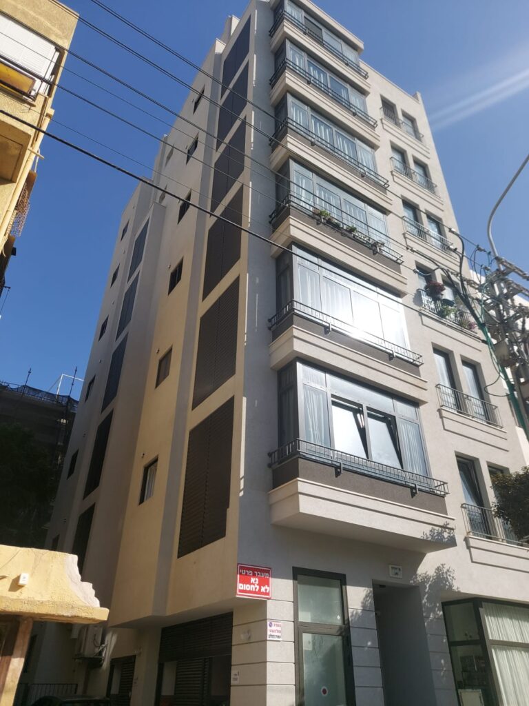 בן יהודה 190 חזית בניין
